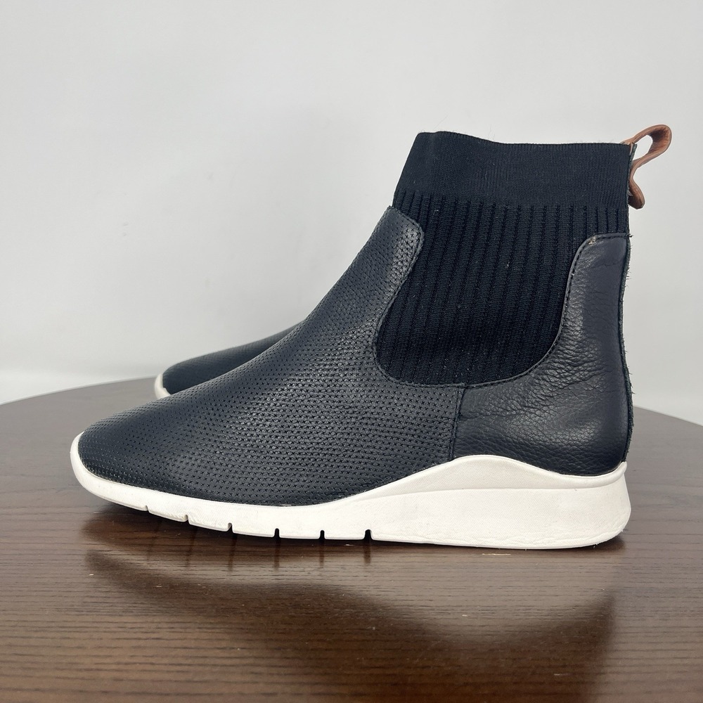 Gentle Soul by Kenneth Cole Raina Lite Boots Women's 7M Black Booties Sneaker